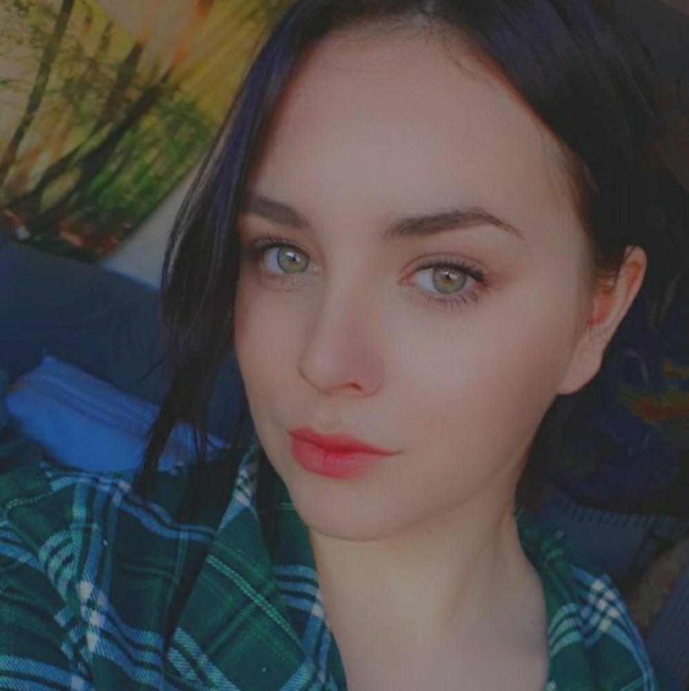 Meet your Posher, Talia